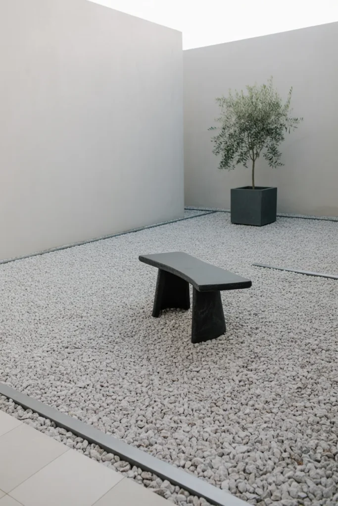 11-Minimalist Gravel Patio